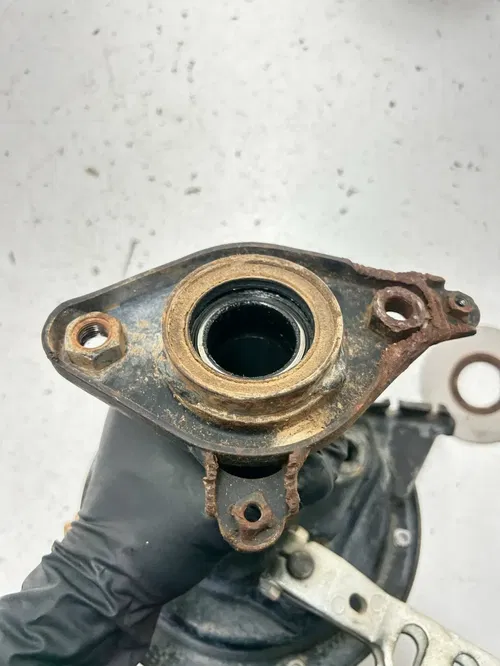 01 2001 Honda Fourtrax TRX90 Trx 90 OEM GOOD Rear Axle Carrier Brake Drum Sprock