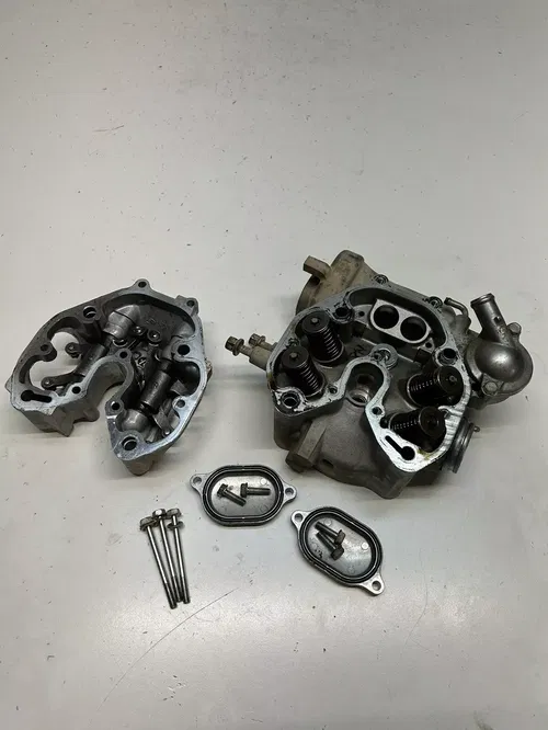 2002 02 Honda TRX500 FA2 4x4 Foreman Rubicon GOOD! Cylinder Head Cap Rocker Valv
