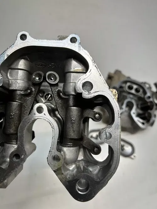 2002 02 Honda TRX500 FA2 4x4 Foreman Rubicon GOOD! Cylinder Head Cap Rocker Valv