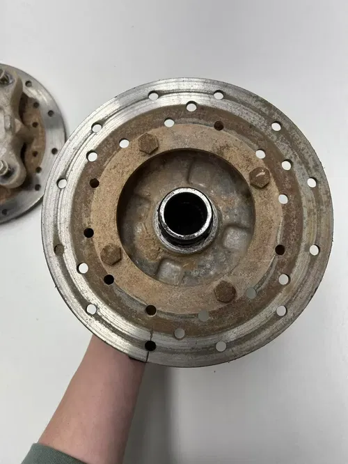 2007 07 Polaris Sportsman 800 X2 EFI OEM Rear Right Left Hub Hubs Disc Brake
