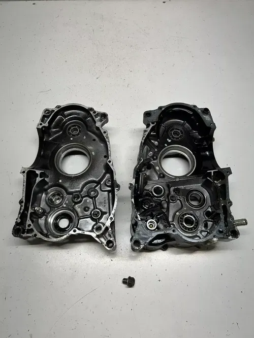 1983 83 Honda XR500R Xr 500 R xr OEM GOOD! Crankcase Cases Case Engine Motor