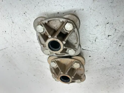 04 2004 Polaris Trailblazer 250 2x4 OEM GOOD Rear Back Hubs Hub Lugs L R