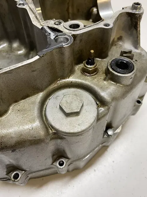 2005 05 Yamaha Bruin 250 YFM250 2x4 GOOD Crankcase Cases Case Engine Motor