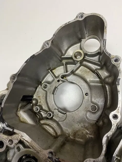 2005 05 Yamaha Bruin 250 YFM250 2x4 GOOD Crankcase Cases Case Engine Motor