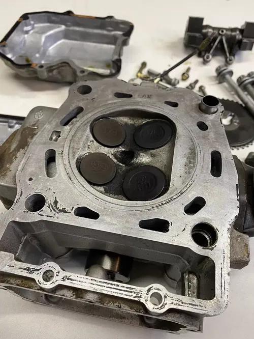 99 Polaris Magnum 500 OEM Cylinder Head & Camshaft  1999 Rocker Cover Hardware