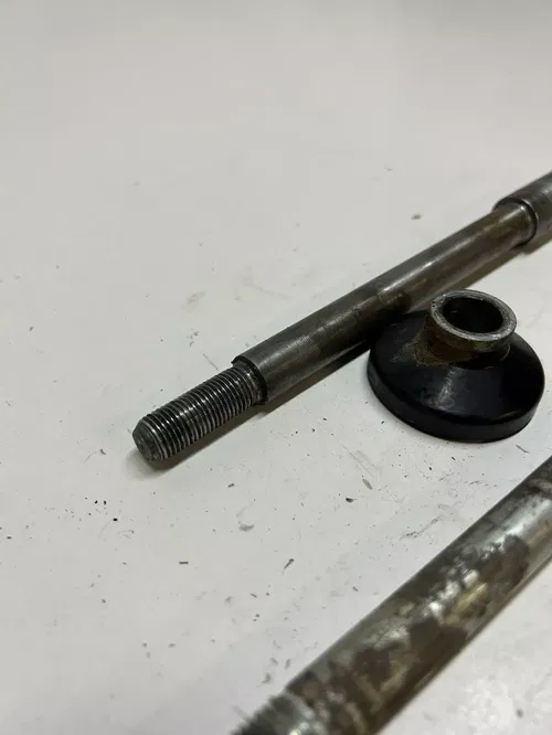 2002 02 Honda Xr200r xr 200 r Front Rear Back Axle Shaft Spacer Swingarm Bolt