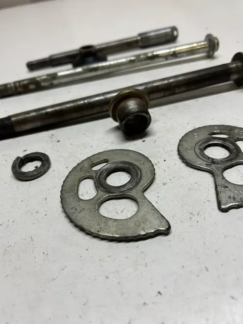 2002 02 Honda Xr200r xr 200 r Front Rear Back Axle Shaft Spacer Swingarm Bolt