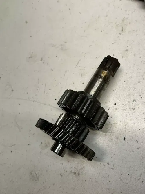 1987 87 Suzuki LT80 Quadsport OEM Trans Transmission Shaft Gear Cover Case