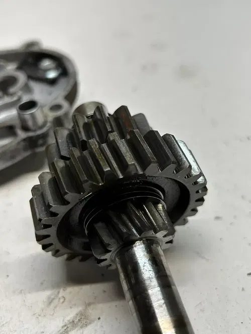 1987 87 Suzuki LT80 Quadsport OEM Trans Transmission Shaft Gear Cover Case