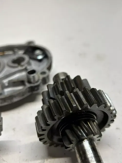1987 87 Suzuki LT80 Quadsport OEM Trans Transmission Shaft Gear Cover Case