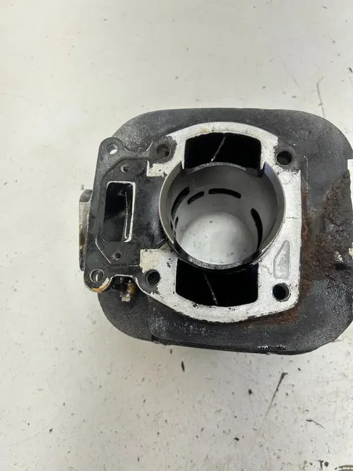 80 1980 Suzuki Ds 250 DS250 OEM LOT Cylinder Jug Piston Head Dome Top Read 70.1