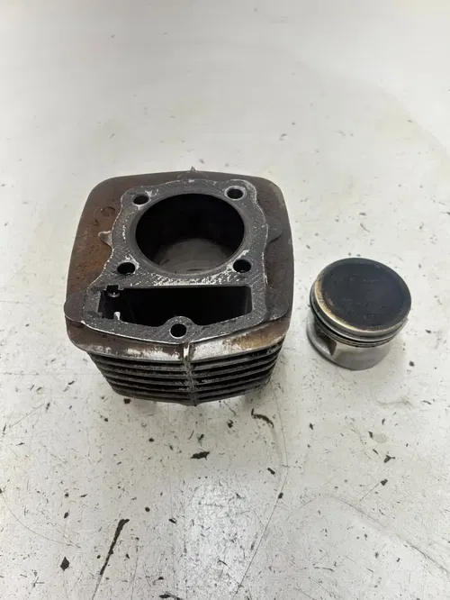 84 1984 Honda Fourtrax Trx200 TRX 200 OEM Engine Cylinder Head Piston Jug READ
