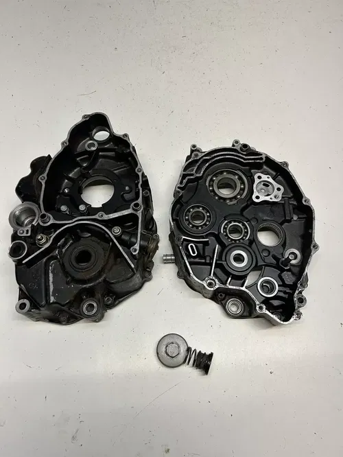 1987 87 YAMAHA TW 200 TW200 DAMAGE! Case Cases Crankcase Engine Motor READ DESCR