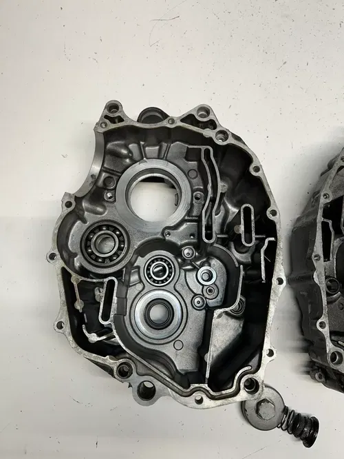 1987 87 YAMAHA TW 200 TW200 DAMAGE! Case Cases Crankcase Engine Motor READ DESCR