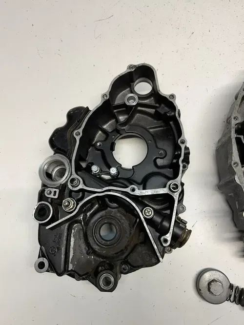 1987 87 YAMAHA TW 200 TW200 DAMAGE! Case Cases Crankcase Engine Motor READ DESCR