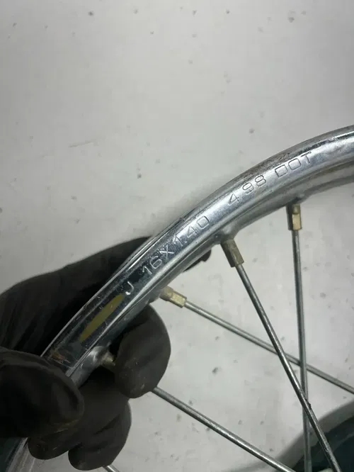 86 1986 Honda XR80R Xr 80 R OEM Front Wheel Rim Hub 16 X 1.4 STRAIGHT READ DESCR