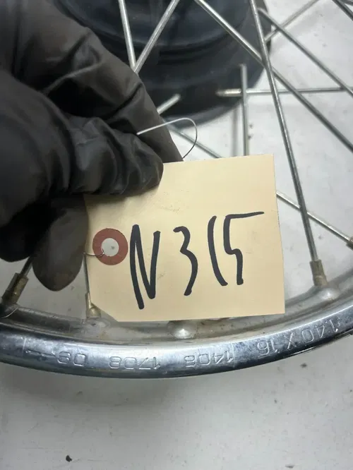 86 1986 Honda XR80R Xr 80 R OEM Front Wheel Rim Hub 16 X 1.4 STRAIGHT READ DESCR