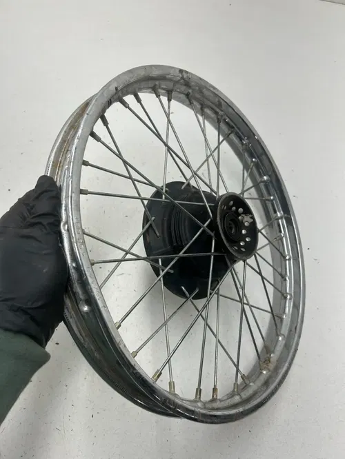 86 1986 Honda XR80R Xr 80 R OEM Front Wheel Rim Hub 16 X 1.4 STRAIGHT READ DESCR