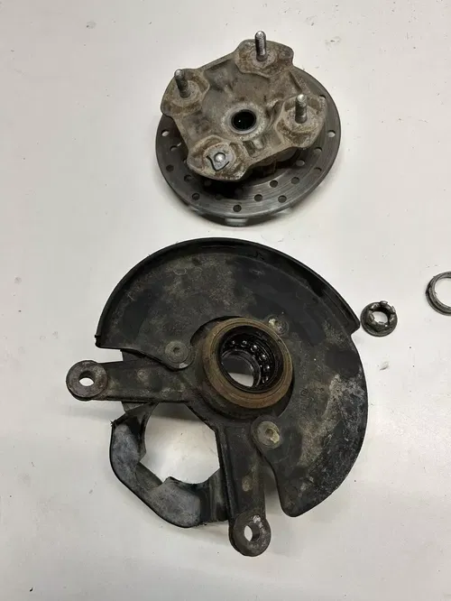 05 2005 Honda Foreman TRX 500 FGA 500fga LOT Front Left Hub Spindle Knuckle Nut