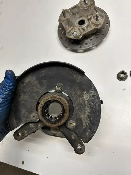 05 2005 Honda Foreman TRX 500 FGA 500fga LOT Front Left Hub Spindle Knuckle Nut