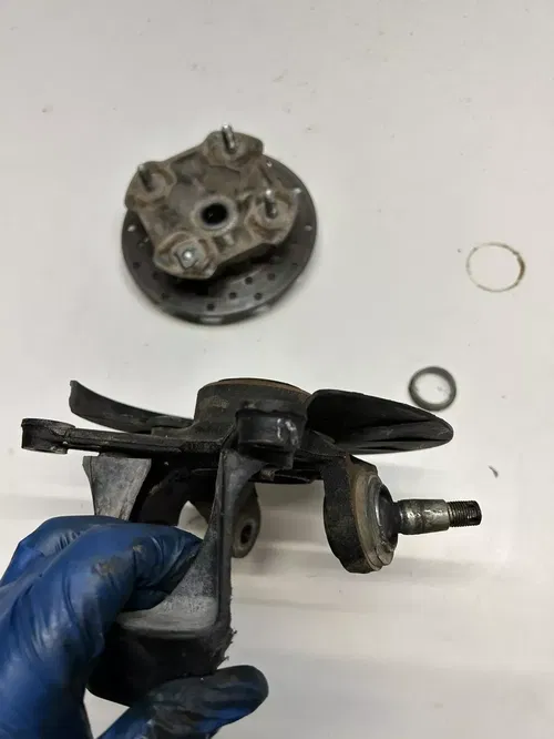 05 2005 Honda Foreman TRX 500 FGA 500fga LOT Front Left Hub Spindle Knuckle Nut