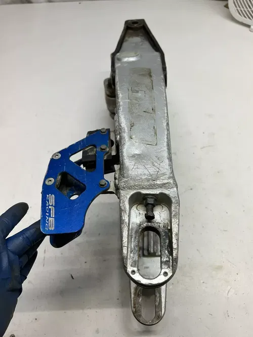 2001 01 YAMAHA YZ250F yz 250 f Swingarm Swing Arm Linkage Dog Bone READ DESCRIP