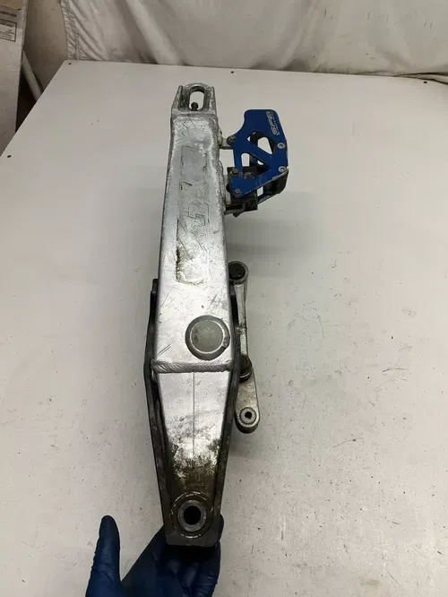 2001 01 YAMAHA YZ250F yz 250 f Swingarm Swing Arm Linkage Dog Bone READ DESCRIP