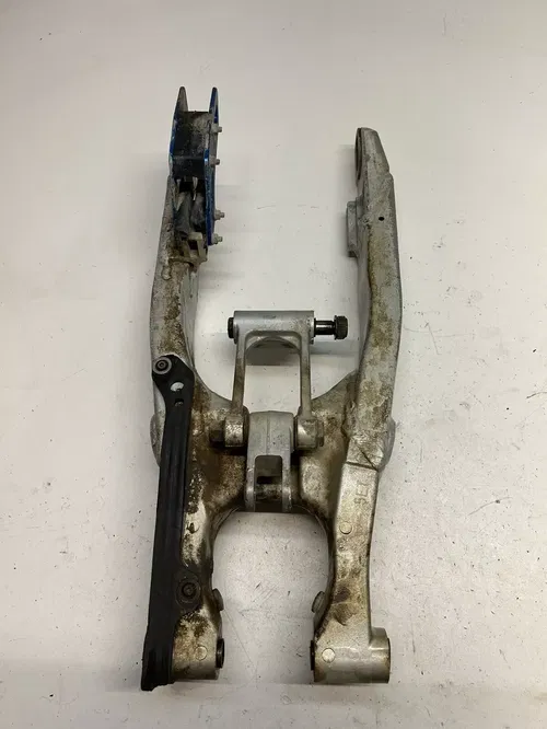 2001 01 YAMAHA YZ250F yz 250 f Swingarm Swing Arm Linkage Dog Bone READ DESCRIP