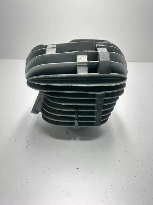 1977 77 Yamaha IT250 it 250 D OEM Cylinder Head Jug Sleeve Cap Dome READ DESC