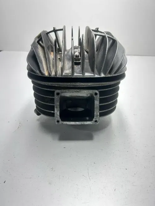 1977 77 Yamaha IT250 it 250 D OEM Cylinder Head Jug Sleeve Cap Dome READ DESC