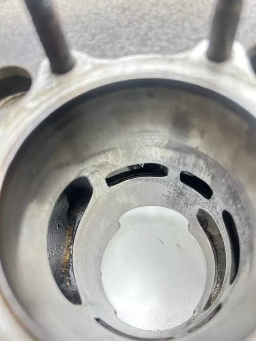 1977 77 Yamaha IT250 it 250 D OEM Cylinder Head Jug Sleeve Cap Dome READ DESC