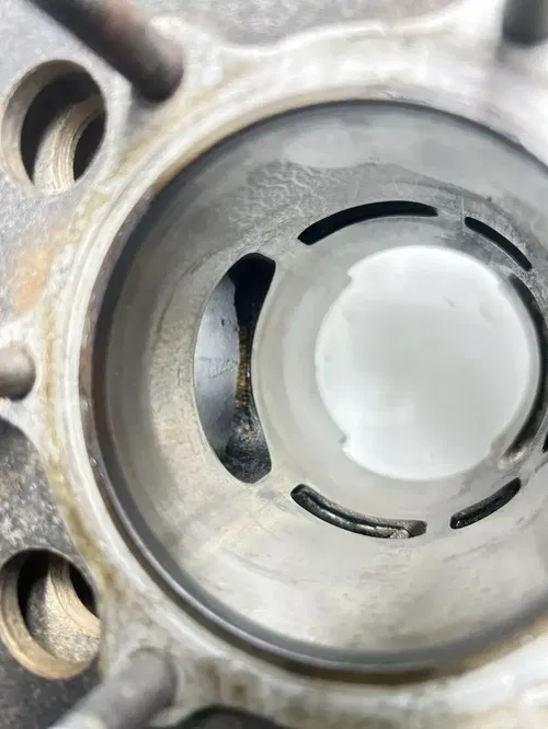 1977 77 Yamaha IT250 it 250 D OEM Cylinder Head Jug Sleeve Cap Dome READ DESC