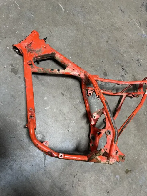 85 1985 Honda XR350R xr 350 r OEM Main Frame Body Assembly Chassis READ DESCRIPT