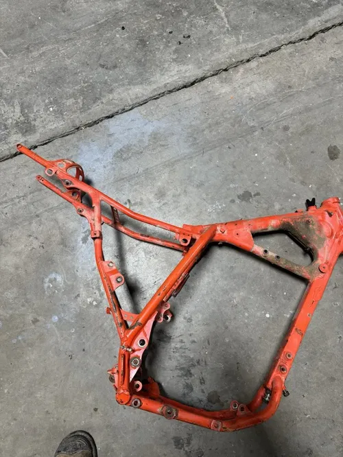 85 1985 Honda XR350R xr 350 r OEM Main Frame Body Assembly Chassis READ DESCRIPT