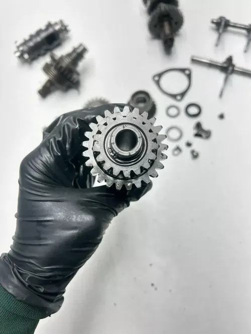 1977 77 Yamaha IT250 it 250 D OEM Trans Transmission Gear Shaft Fork Drum Fork