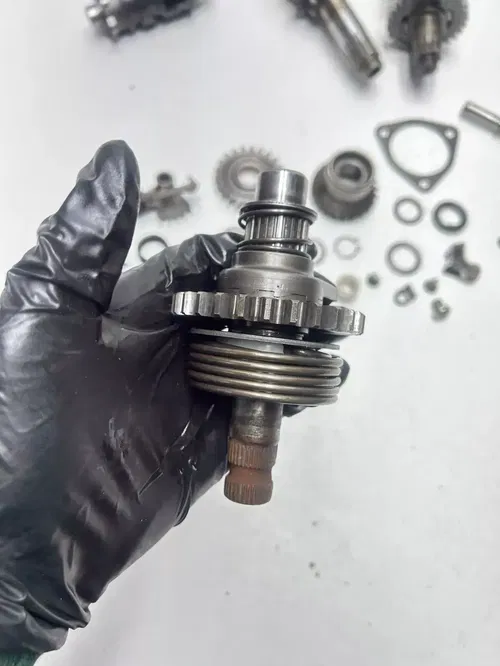 1977 77 Yamaha IT250 it 250 D OEM Trans Transmission Gear Shaft Fork Drum Fork