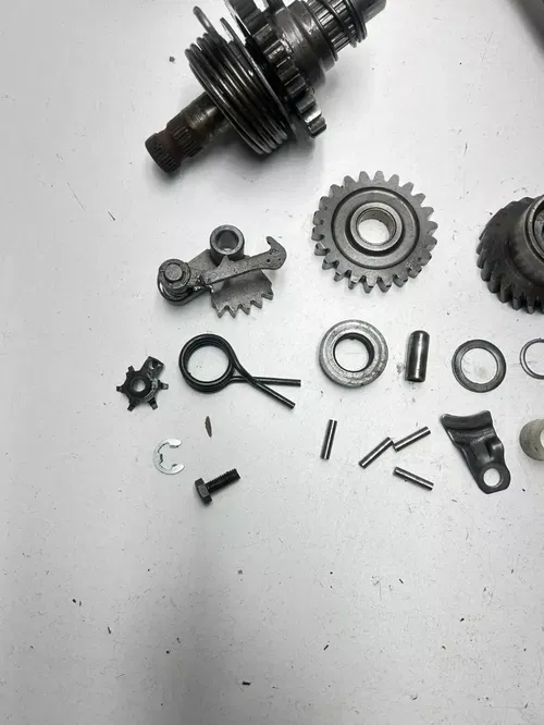 1977 77 Yamaha IT250 it 250 D OEM Trans Transmission Gear Shaft Fork Drum Fork