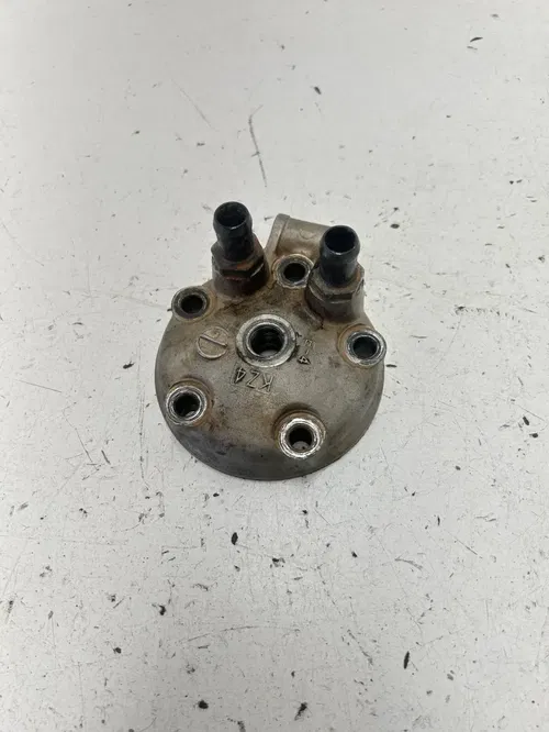 96 1996 Honda CR125R Cr 125 r OEM GOOD THREADS Cyl Cylinder Head Cap Valves