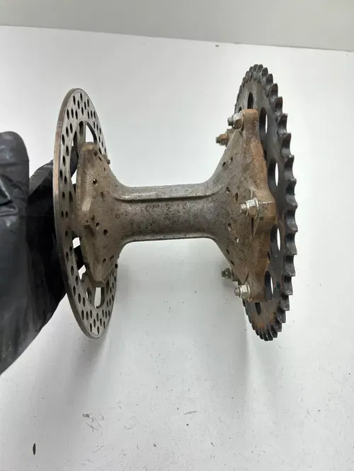 1998 98 Yamaha Yz250 YZ 250 2T OEM Rear Hub Back Wheel Brake Drum Rotor Sprocket
