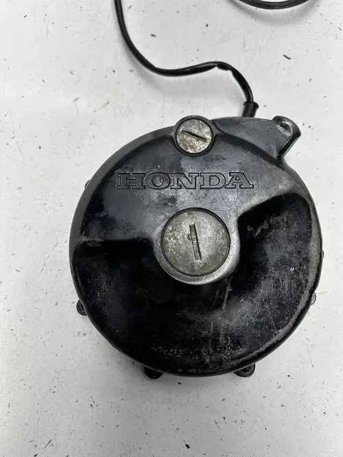 85 1985 Honda XR350R xr 350 r OEM GOOD! Stator Ignition Case Cover Cap
