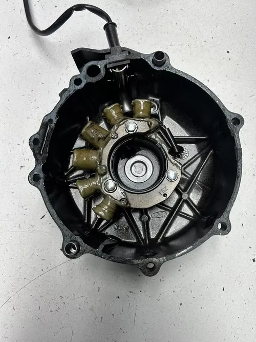 85 1985 Honda XR350R xr 350 r OEM GOOD! Stator Ignition Case Cover Cap