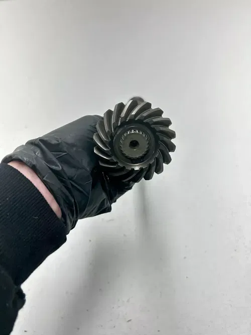 1999 99 Arctic Cat 300 4x4 OEM Output Drive Shaft Driveshaft Bevel Gears Trans