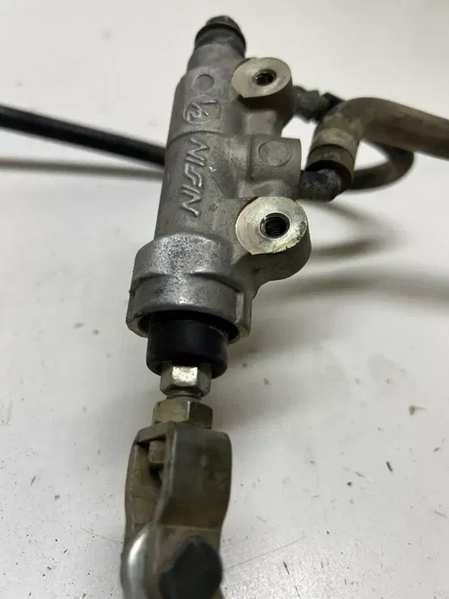 1998 98 yamaha yz80 YZ 80 GOOD rear back brake caliper master cyl lever line