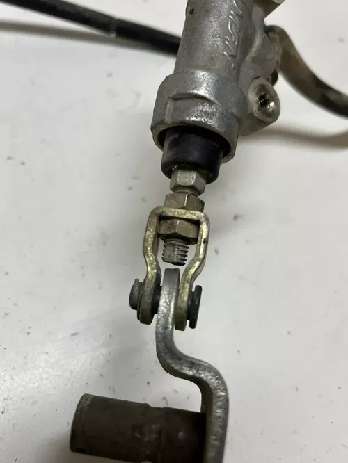 1998 98 yamaha yz80 YZ 80 GOOD rear back brake caliper master cyl lever line