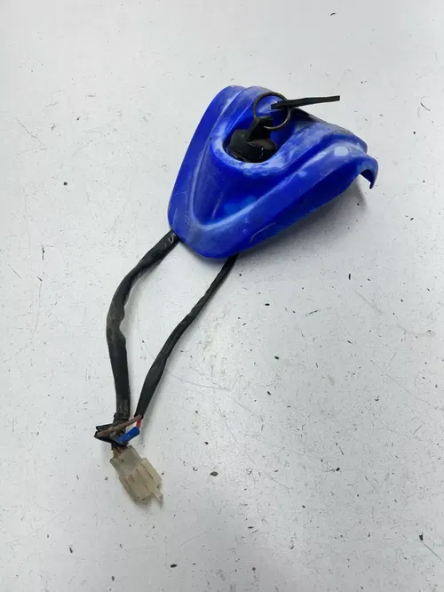 01 2001 Yamaha Raptor 660 R OEM HandleBar Bar Cover Pad Key Switch Mount Display