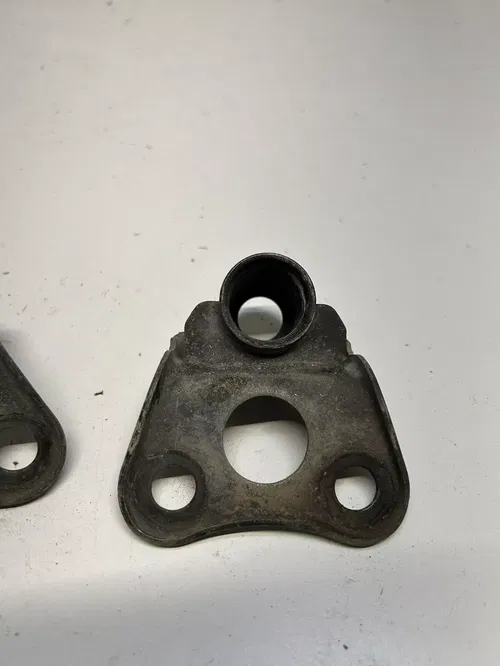 1983 83 HONDA XR200R xr 200 r LOT OEM Gas Tank Mount Support Boot Free Ship