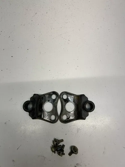 1983 83 HONDA XR200R xr 200 r LOT OEM Gas Tank Mount Support Boot Free Ship