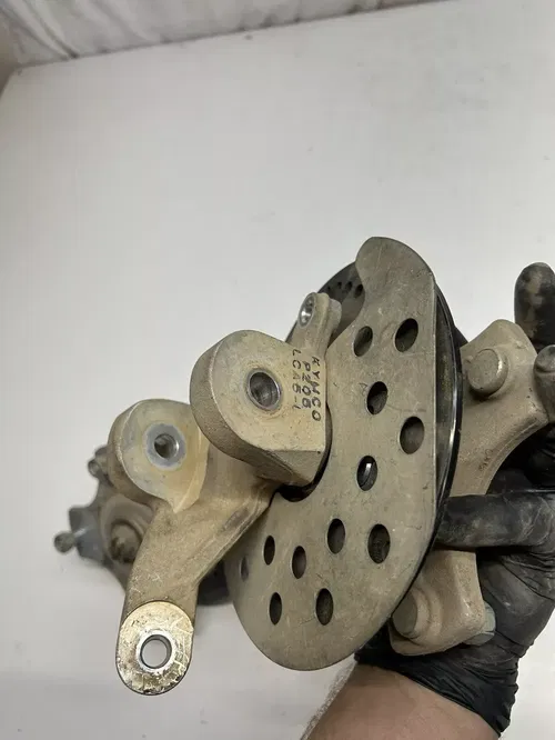 09 2009 Arctic Cat 250 2x4 Front Left Right Spindle Hub Knuckle Lug Disc Brake