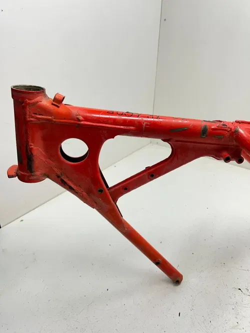 1983 83 HONDA XR200R xr 200 r OEM  Main Frame Body Assembly Chassis BOS! READ