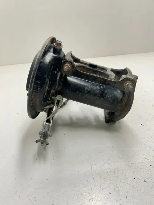 86 1986 Honda Fourtrax 200sx TRX200SX OEM Swing Arm Swingarm Pivot Axle Carrier
